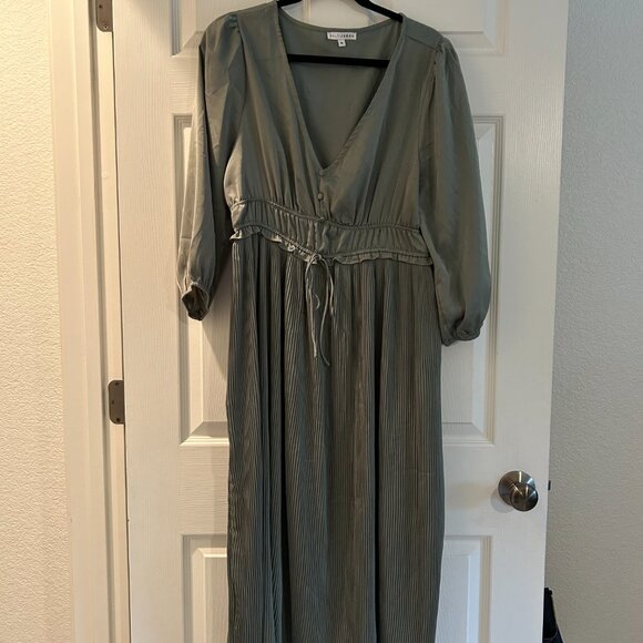 Gabriella Satin Midi Dress | Eucalyptus - XL - Picture 2 of 3